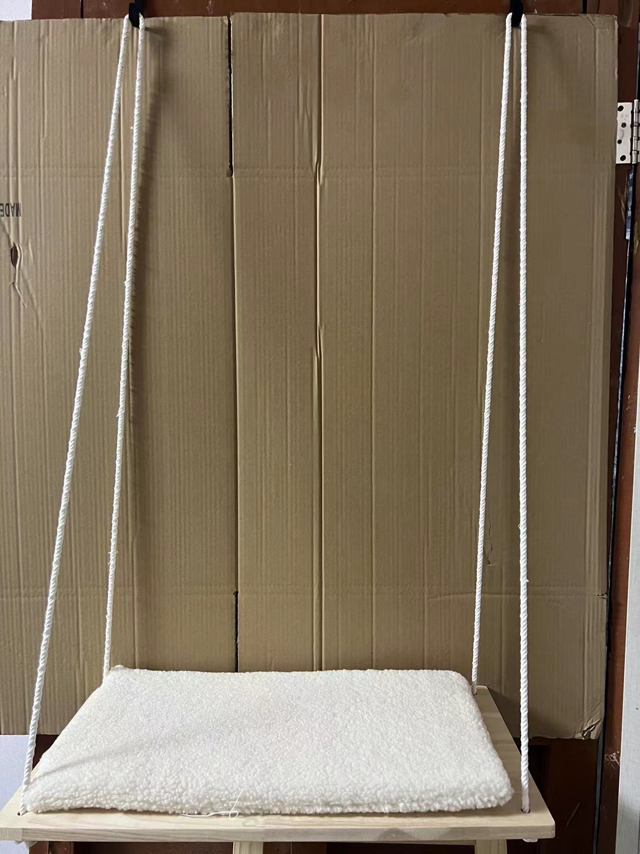 Balançoire pour chat à mettre à a fenêtre